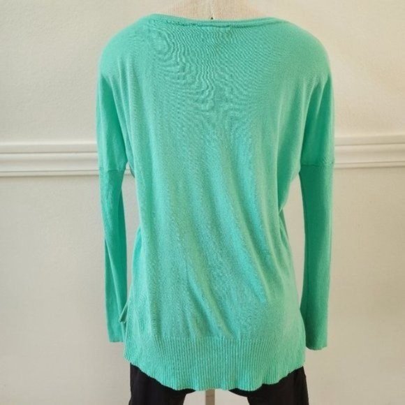 Victoria's Secret Mint Green Long Sleeve Pullover Sweatshirt Size Large - Picture 9 of 9